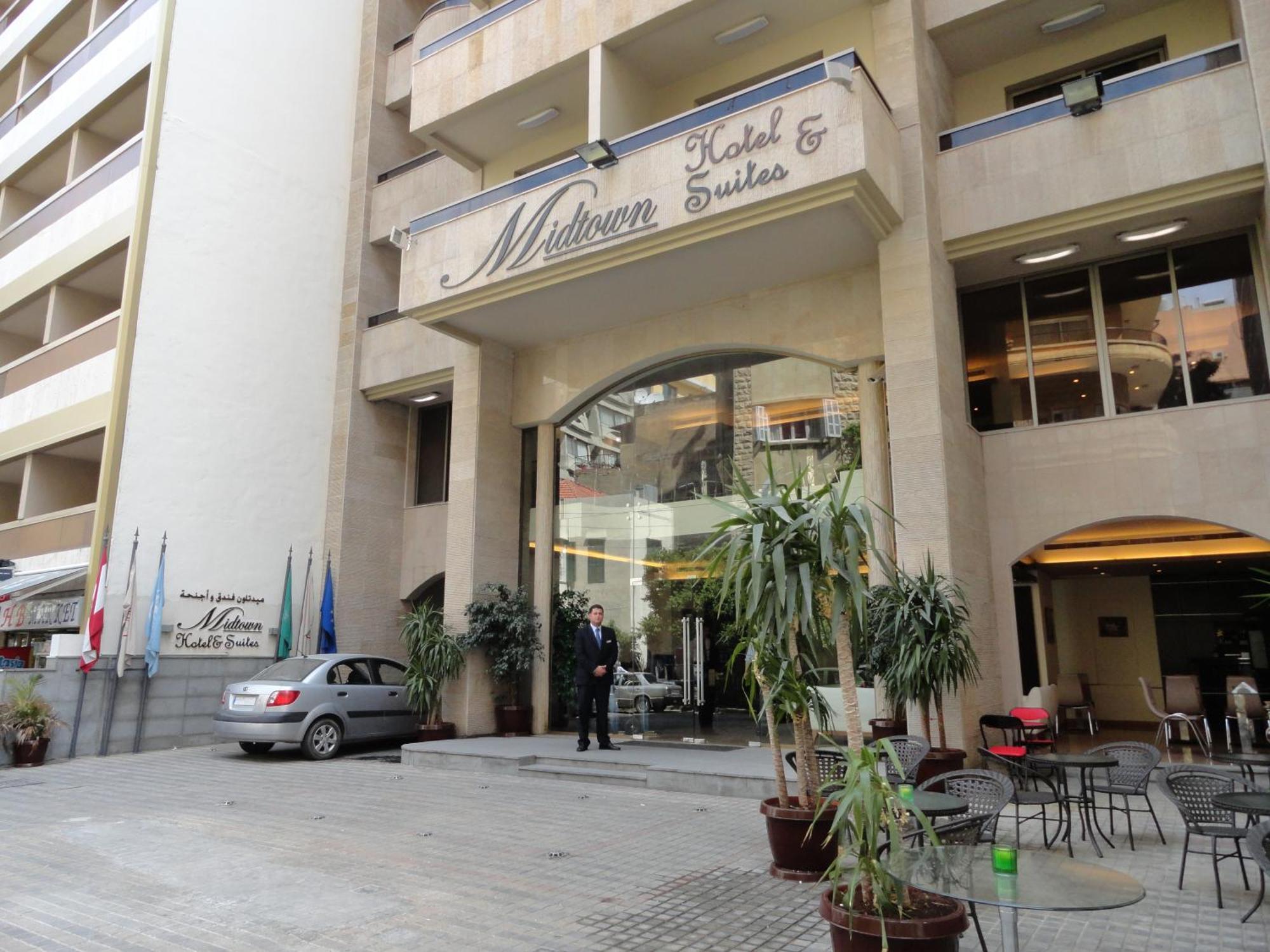 Отель Midtown & 4*