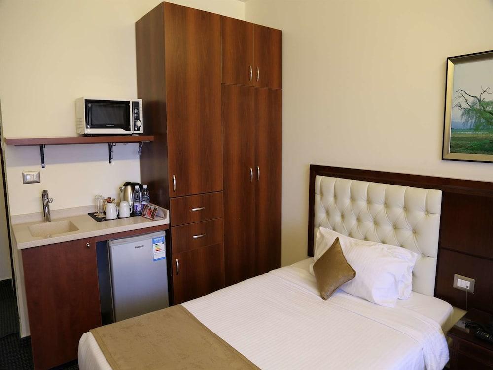 Midtown & Hotel 4*